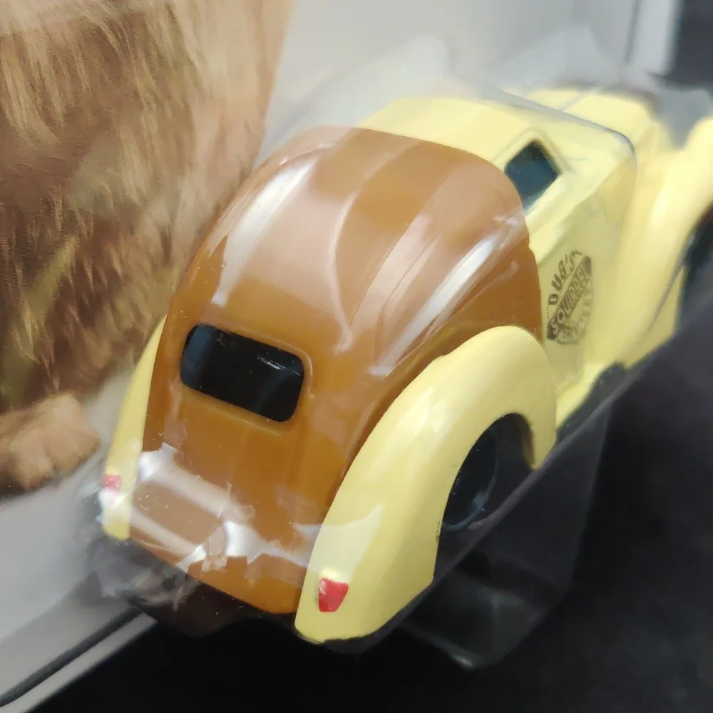 Disney/Pixar Hot Wheels Character Cars Dug From Up